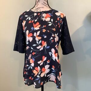 Van Heusen Short Sleeve Blouse Top Navy Blue w/ Flowers Women’s Medium